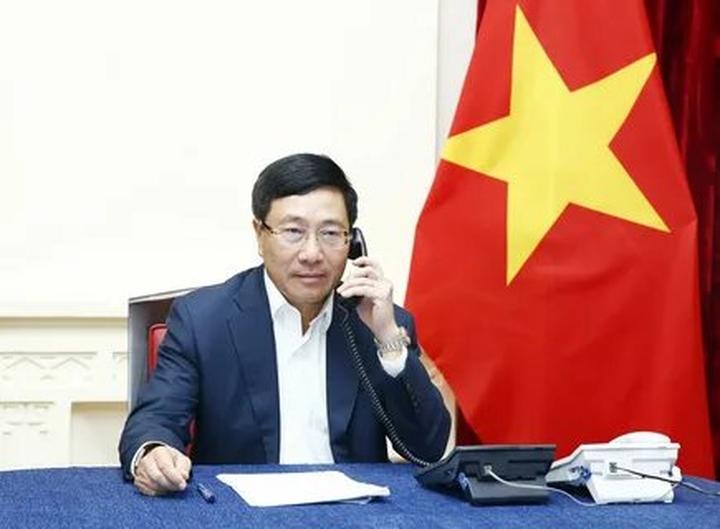 Hotspot Matrix và Dezus - thương hiệu thời trang nhanh của Việt Nam công bố Hoa hậu Hương